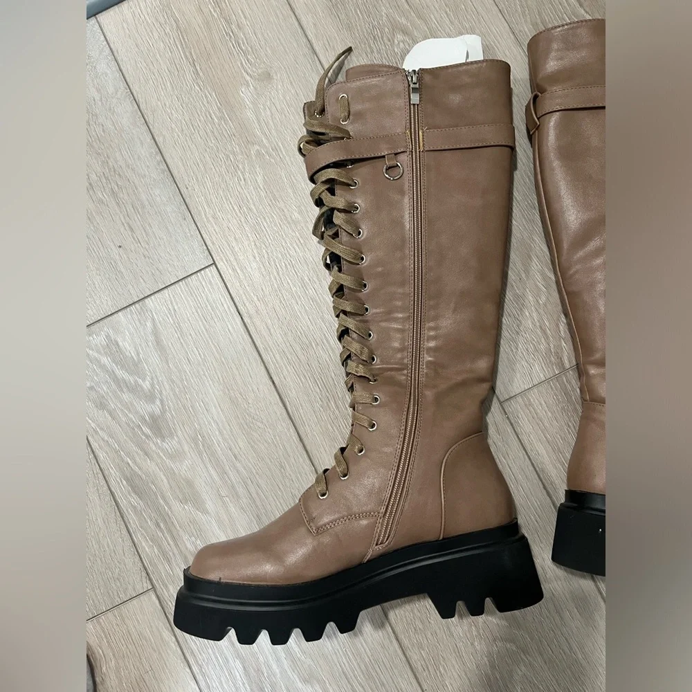 👢 Boot 👢 - Picture 2 of 6